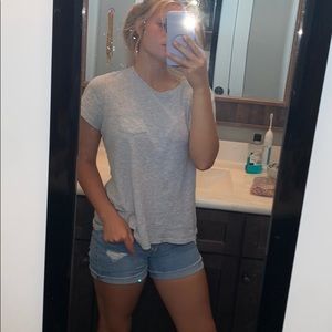 Vineyard vine tee